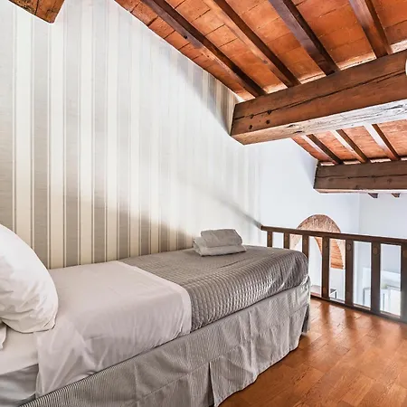 Ad Rondinelli, * Firenze